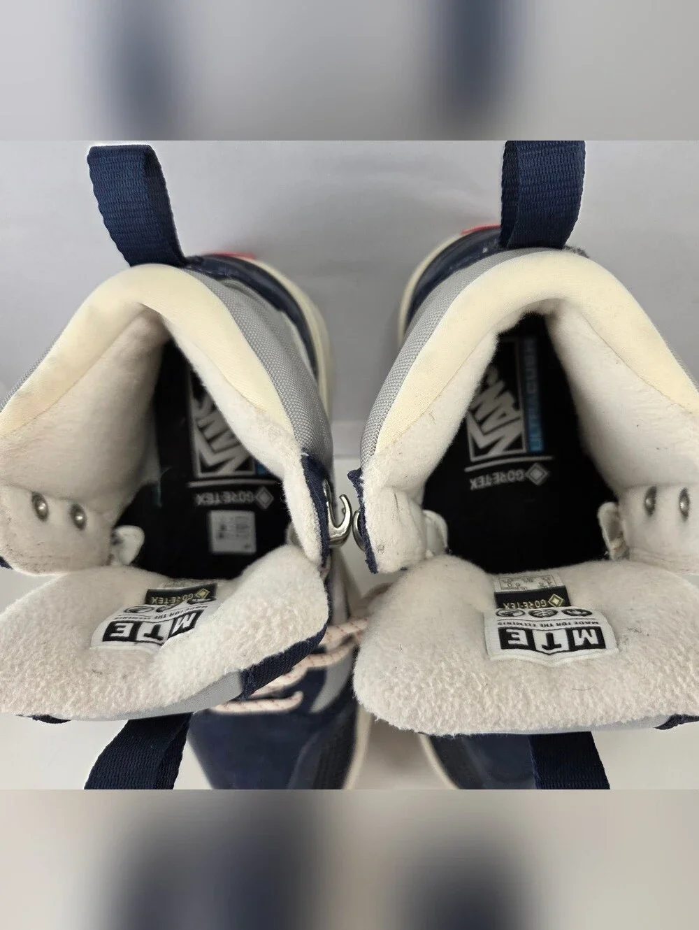 Unisex Vans UltraRange EXO Hi GORE-TEX MTE-2 Navy Boots, 6 (4.5 mens)